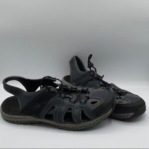 NWOT ozark trail outdoor equipment close toe sandals.